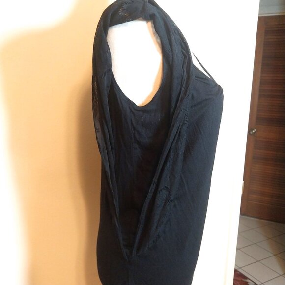 CAROLE LITTLE SIZE L BLACK SCOOP NECK LACE CASCADE SLEEVE TOP - Picture 8 of 10